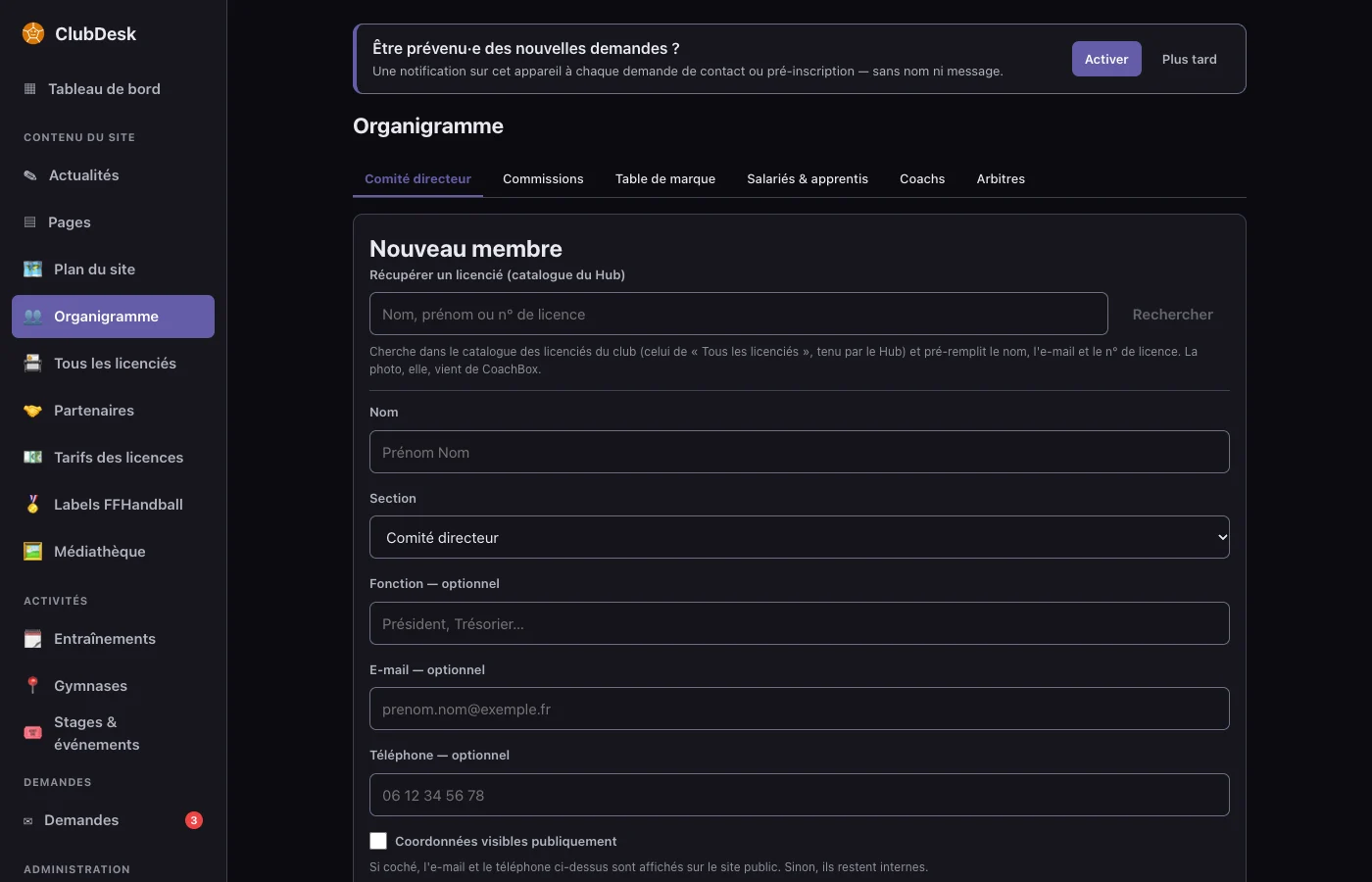 Organigramme, Nouveau membre : la recherche Récupérer un licencié dans le catalogue du Hub, puis Nom, Section, Fonction, E-mail, Téléphone et la case Coordonnées visibles publiquement